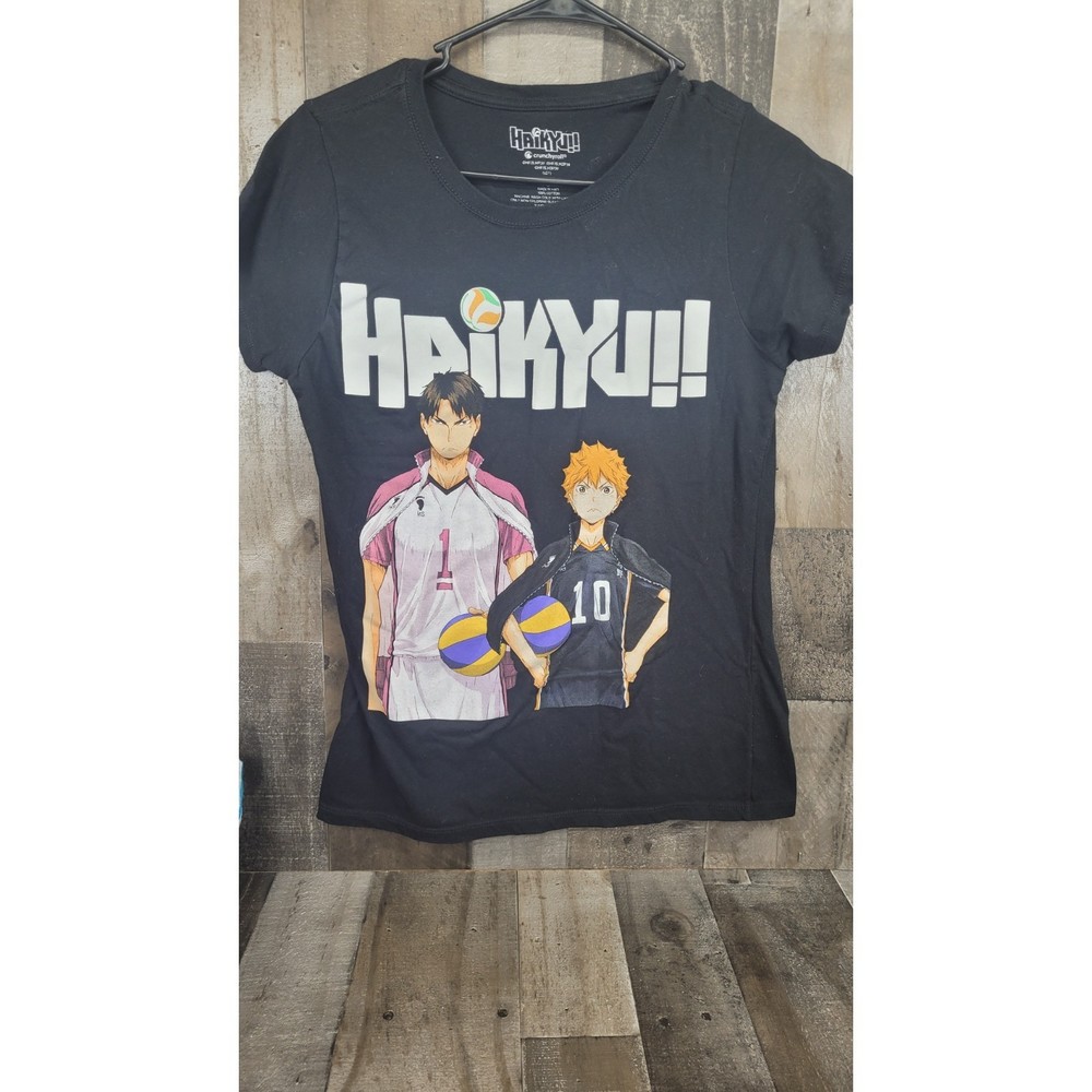 Haikyu Crunky Roll Graphic Short sleeve Adult Tee Size Large.